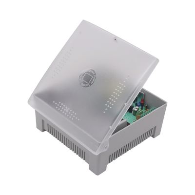 Fuente de Alimentación con Gabinete de 4 Salidas de 11 - 15 Vcc / 5 Amper / Voltaje de Entrada: 96 - 264 Vca / Soporta Protección contra Sobrecorriente de Salida, Protección contra Cortocircuito / Led Indicador